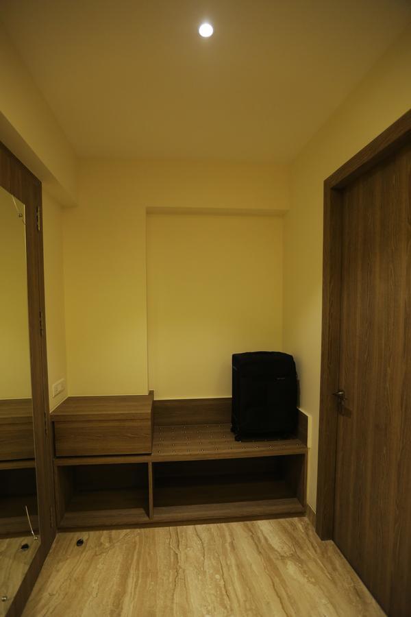Lakeview Service Apartments Calcutta  Esterno foto