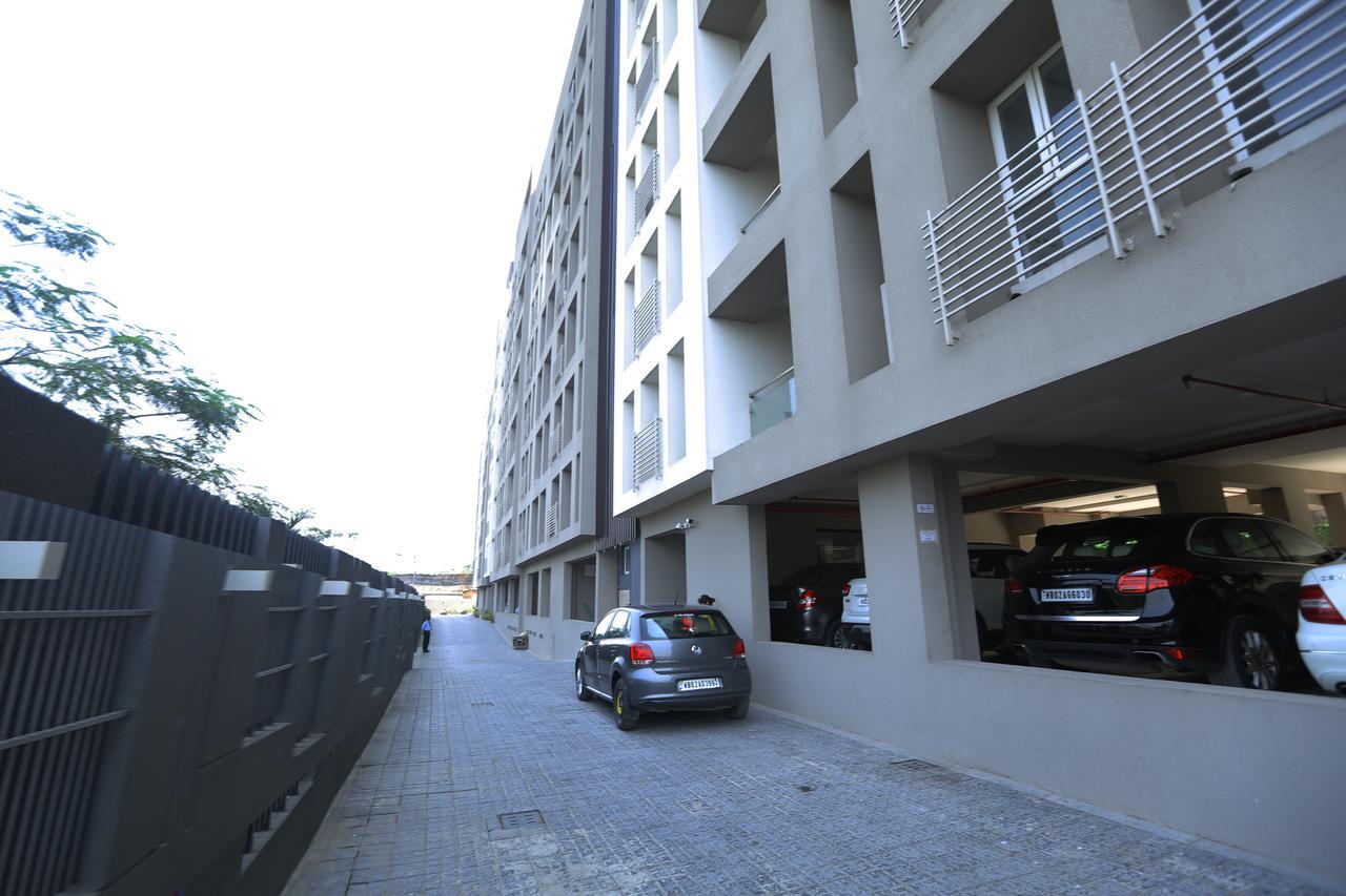 Lakeview Service Apartments Calcutta  Esterno foto